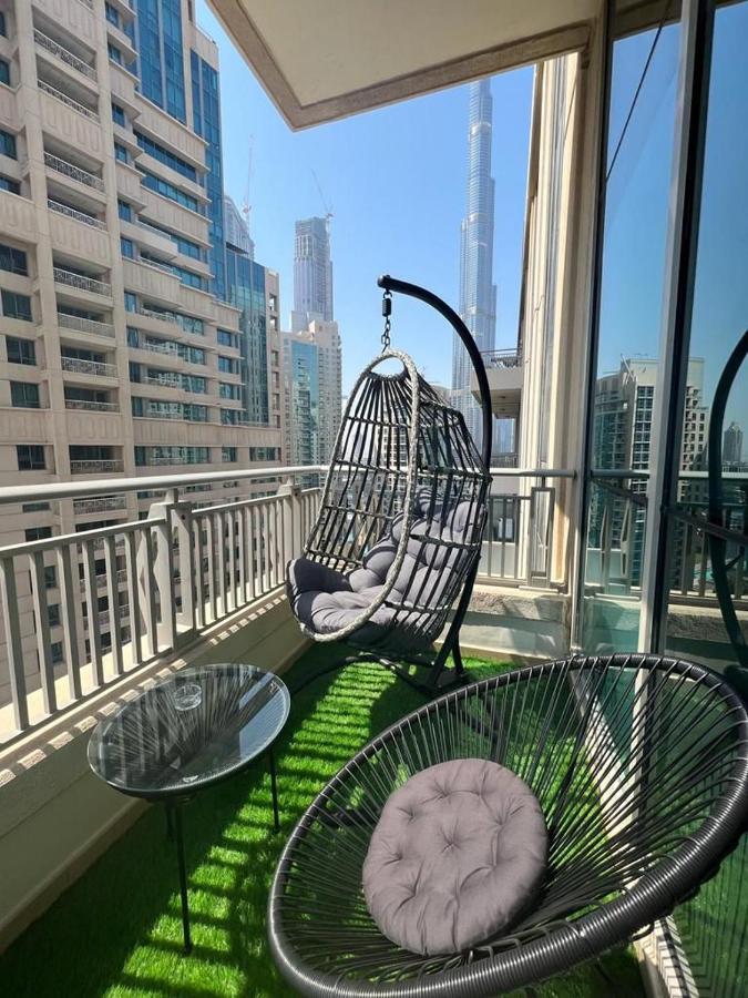 First Class 2Br With Burj Khalifa & Downtown View Dubai Ngoại thất bức ảnh