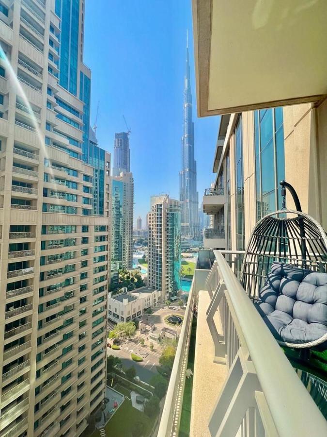 First Class 2Br With Burj Khalifa & Downtown View Dubai Ngoại thất bức ảnh
