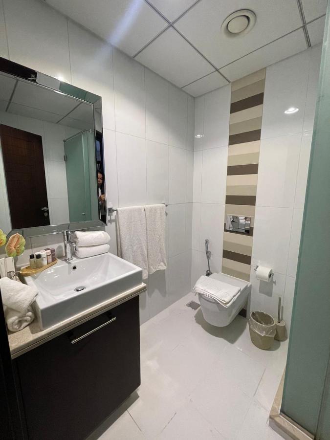 First Class 2Br With Burj Khalifa & Downtown View Dubai Ngoại thất bức ảnh