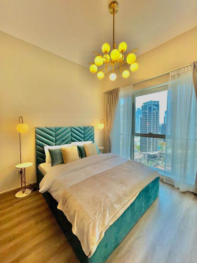 First Class 2Br With Burj Khalifa & Downtown View Dubai Ngoại thất bức ảnh
