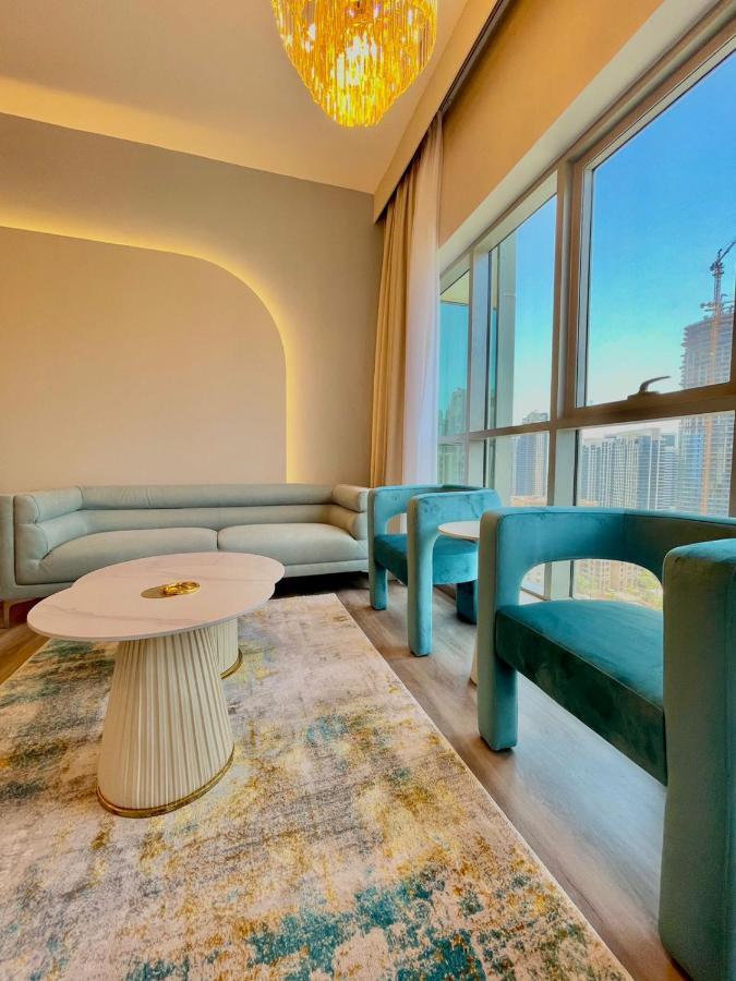 First Class 2Br With Burj Khalifa & Downtown View Dubai Ngoại thất bức ảnh