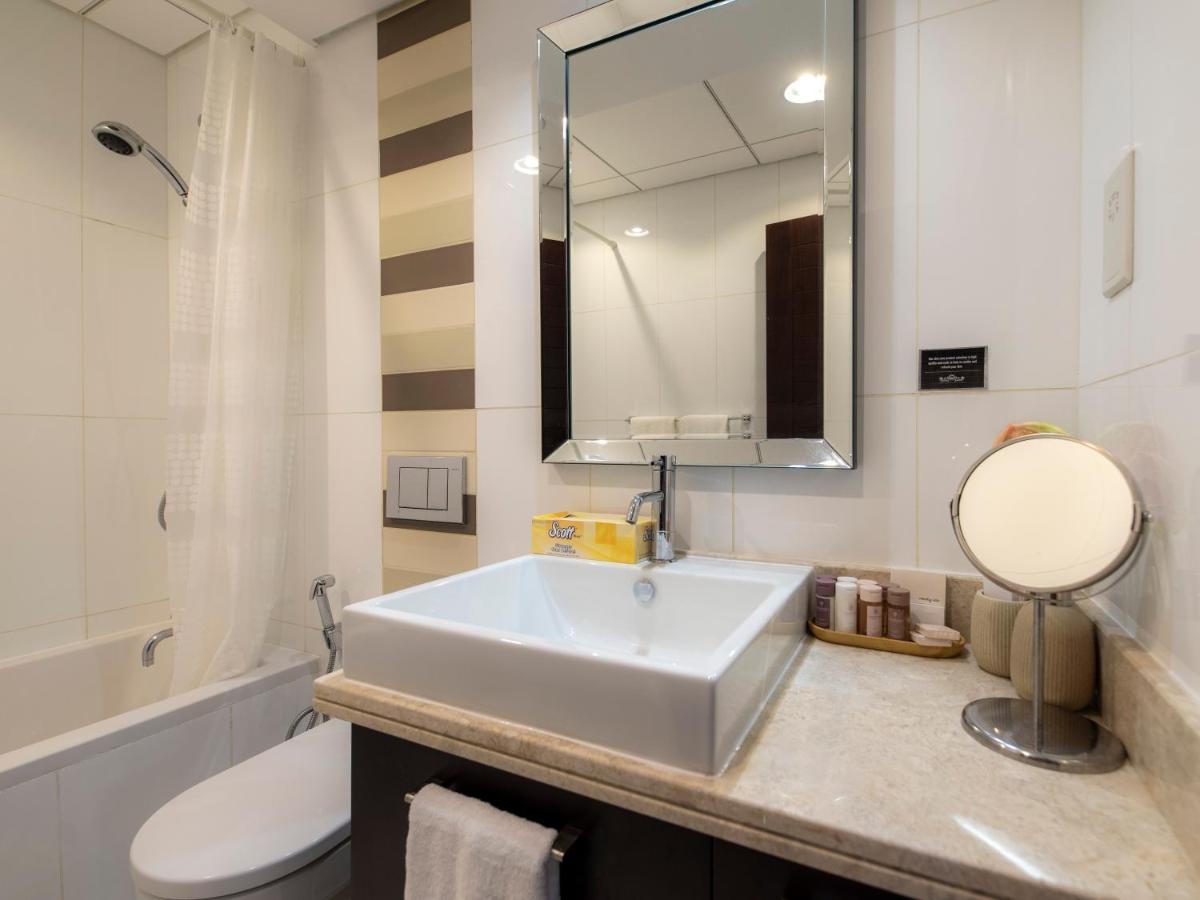 First Class 2Br With Burj Khalifa & Downtown View Dubai Ngoại thất bức ảnh