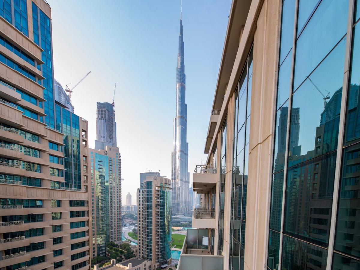 First Class 2Br With Burj Khalifa & Downtown View Dubai Ngoại thất bức ảnh