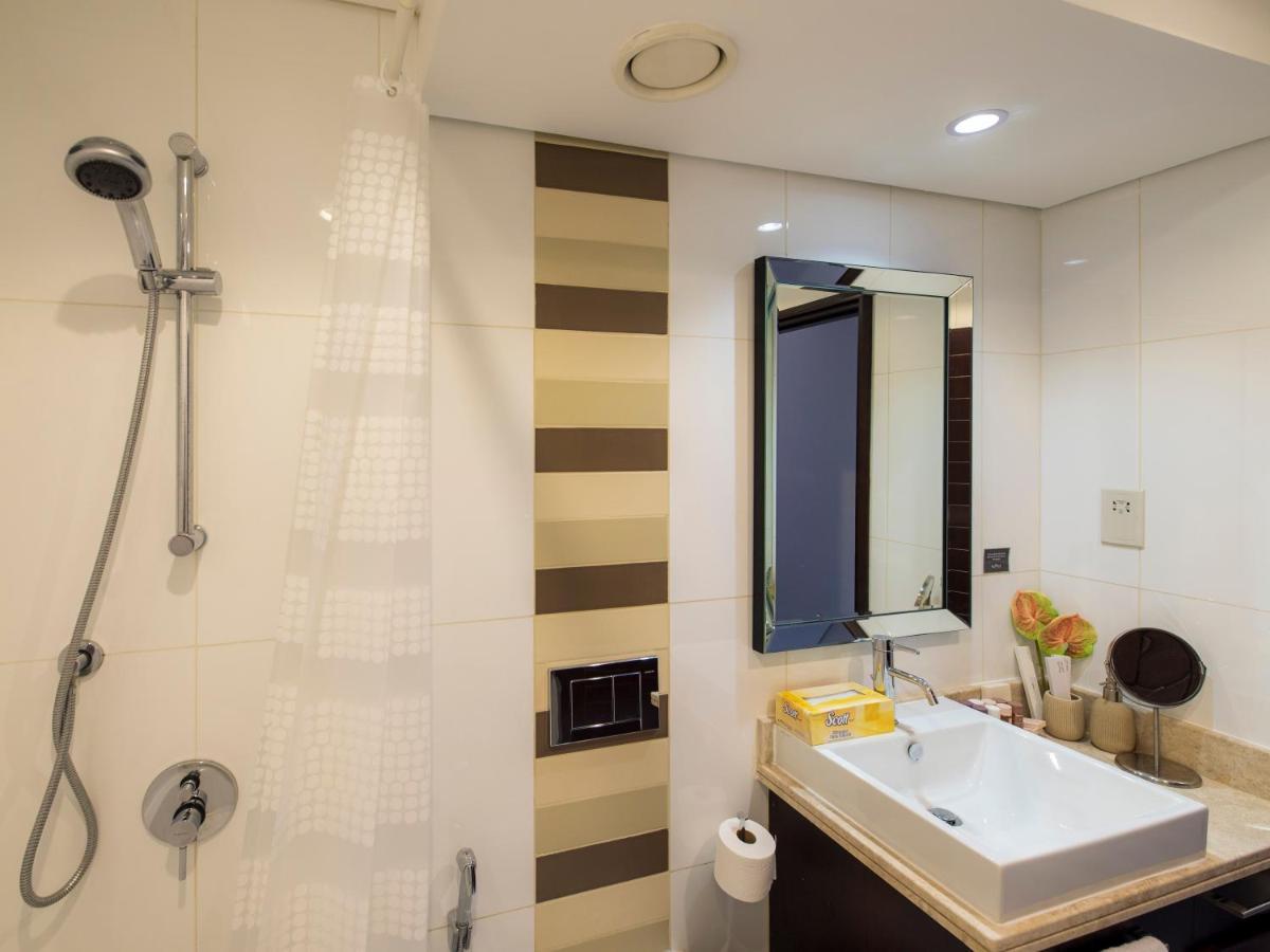 First Class 2Br With Burj Khalifa & Downtown View Dubai Ngoại thất bức ảnh