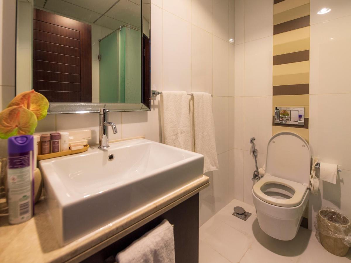 First Class 2Br With Burj Khalifa & Downtown View Dubai Ngoại thất bức ảnh