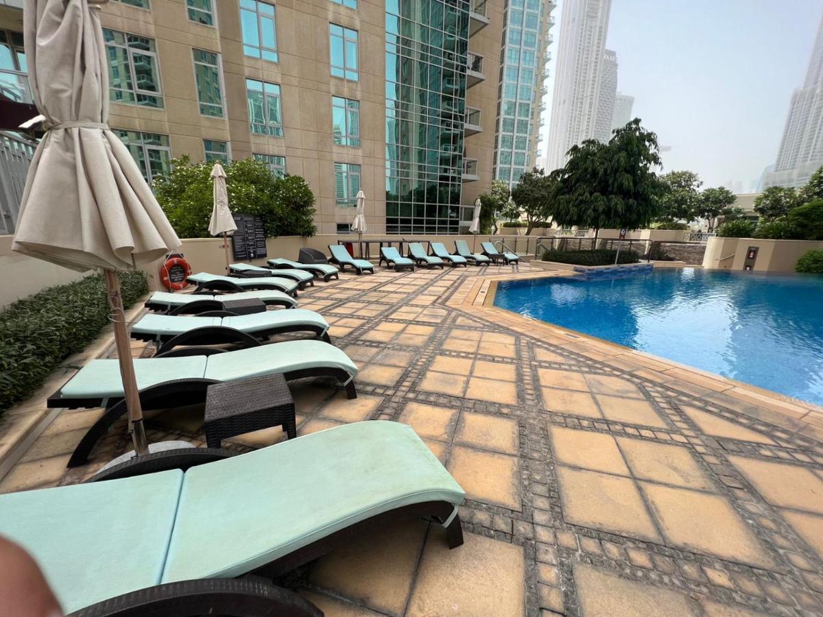 First Class 2Br With Burj Khalifa & Downtown View Dubai Ngoại thất bức ảnh